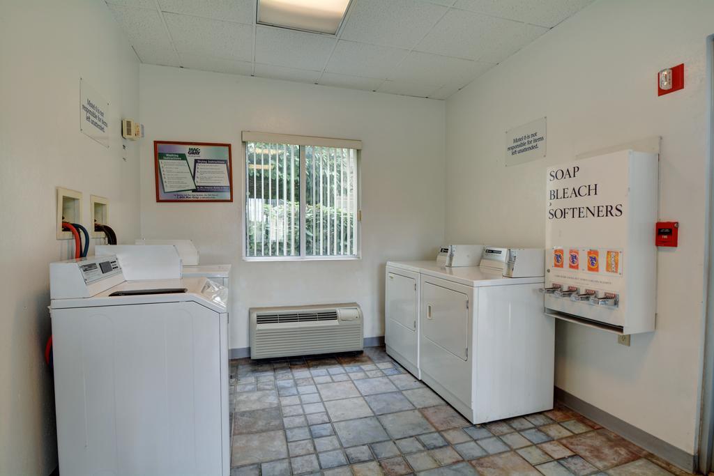 Motel 6-Warwick, Ri - Providence Airport - I-95 ภายนอก รูปภาพ